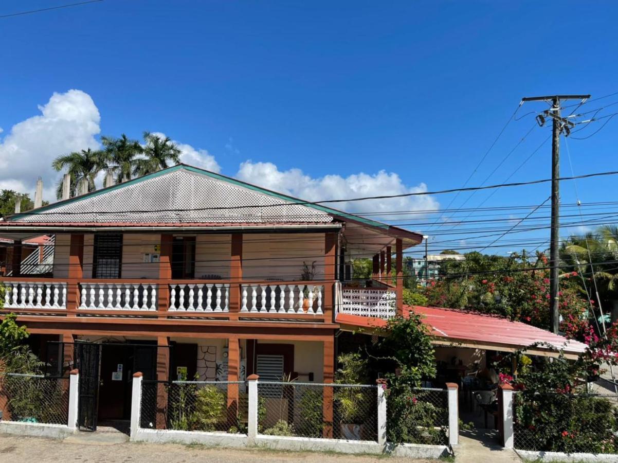 Saint Charles Inn, Belize Central America Punta Gorda Exterior foto