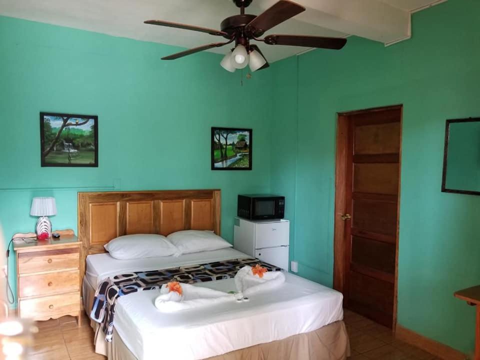Saint Charles Inn, Belize Central America Punta Gorda Exterior foto